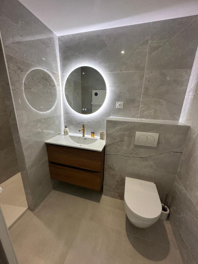 Appartement Neuf Contemporain ルルド エクステリア 写真